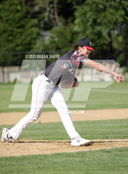 Thumbnail 1 in Wellesley vs. Boston College High (MIAA Division 1 South Quarterfinal) photogallery.