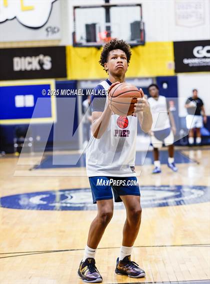 Thumbnail 2 in St. Francis Prep Vs Cardinal Hayes (City Is Mine Classic Quarterfinals) photogallery.