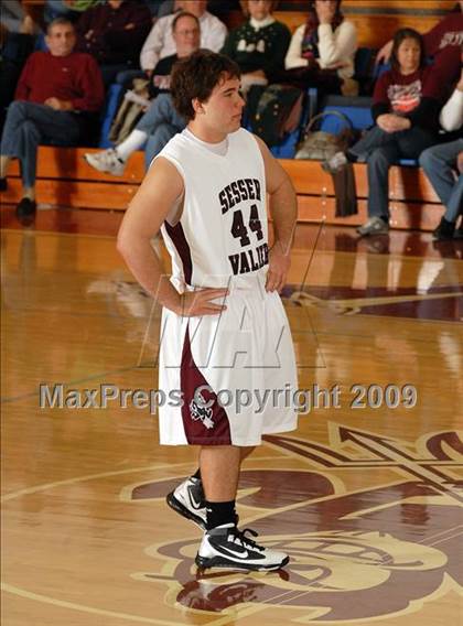 Thumbnail 1 in Elverado vs. Sesser-Valier (Sesser Holiday Tournament) photogallery.
