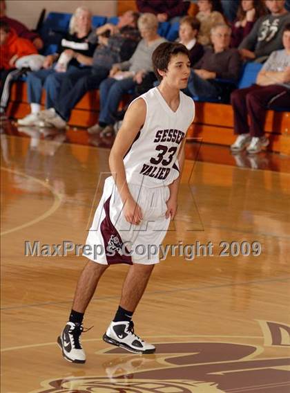 Thumbnail 1 in Elverado vs. Sesser-Valier (Sesser Holiday Tournament) photogallery.