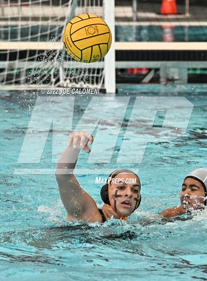 Thumbnail 2 in Brennan vs Harlingen South (UIL 6A Region 4 Semifinal) photogallery.