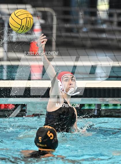 Thumbnail 2 in Brennan vs Harlingen South (UIL 6A Region 4 Semifinal) photogallery.