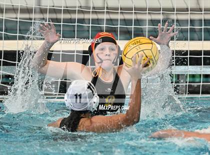 Thumbnail 2 in Brennan vs Harlingen South (UIL 6A Region 4 Semifinal) photogallery.