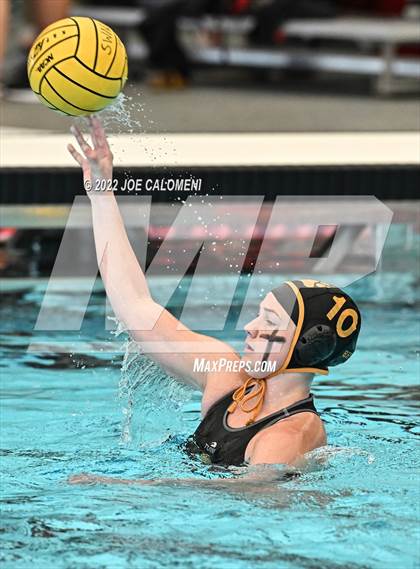 Thumbnail 2 in Brennan vs Harlingen South (UIL 6A Region 4 Semifinal) photogallery.