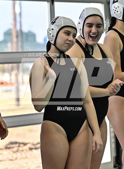 Thumbnail 2 in Brennan vs Harlingen South (UIL 6A Region 4 Semifinal) photogallery.
