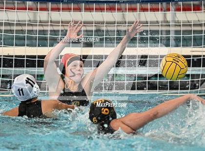 Thumbnail 3 in Brennan vs Harlingen South (UIL 6A Region 4 Semifinal) photogallery.