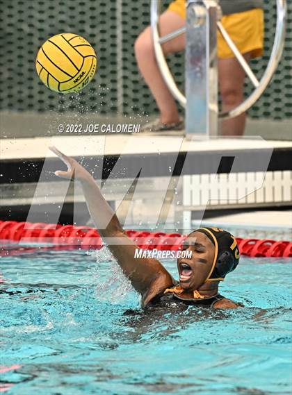 Thumbnail 1 in Brennan vs Harlingen South (UIL 6A Region 4 Semifinal) photogallery.