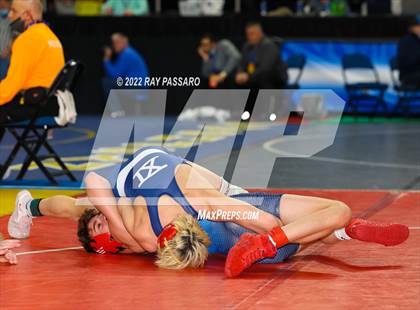 Thumbnail 1 in 2022 NYSPHSAA Wrestling Championships - Round 1 photogallery.