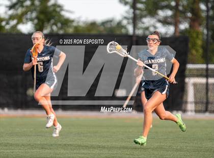Thumbnail 2 in Bayport Blue Point vs South Side (NYSPHSAA Class C Round 1) photogallery.