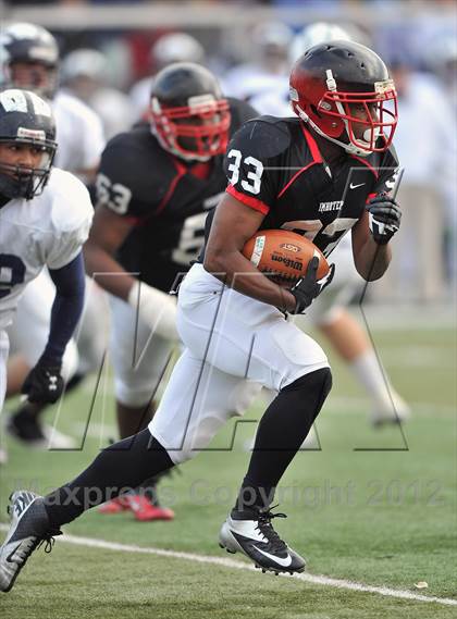 Thumbnail 1 in Wyomissing vs Imhotep Charter (PIAA Class AA Semifinal) photogallery.
