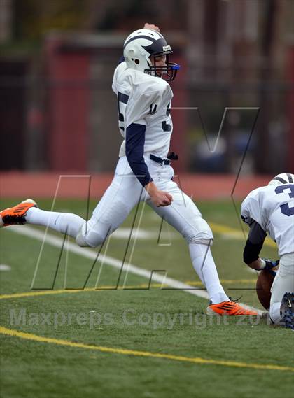 Thumbnail 3 in Wyomissing vs Imhotep Charter (PIAA Class AA Semifinal) photogallery.