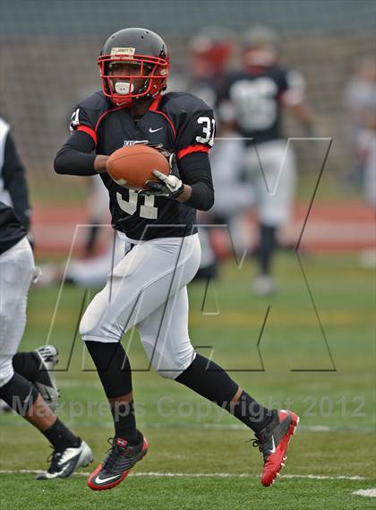 Thumbnail 3 in Wyomissing vs Imhotep Charter (PIAA Class AA Semifinal) photogallery.
