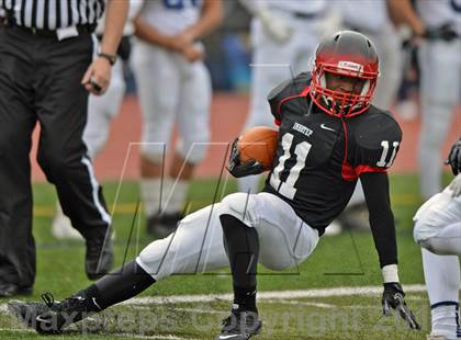 Thumbnail 1 in Wyomissing vs Imhotep Charter (PIAA Class AA Semifinal) photogallery.