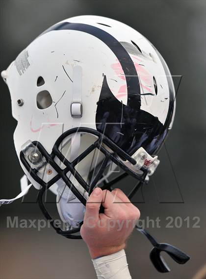 Thumbnail 1 in Wyomissing vs Imhotep Charter (PIAA Class AA Semifinal) photogallery.