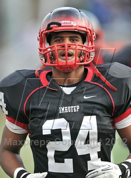 Thumbnail 1 in Wyomissing vs Imhotep Charter (PIAA Class AA Semifinal) photogallery.