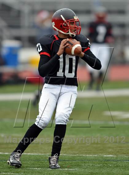 Thumbnail 2 in Wyomissing vs Imhotep Charter (PIAA Class AA Semifinal) photogallery.