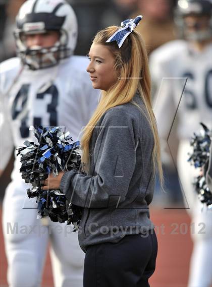 Thumbnail 3 in Wyomissing vs Imhotep Charter (PIAA Class AA Semifinal) photogallery.
