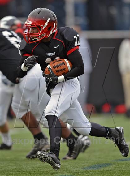 Thumbnail 2 in Wyomissing vs Imhotep Charter (PIAA Class AA Semifinal) photogallery.