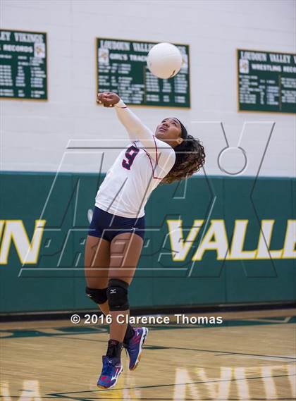 Thumbnail 2 in Park View @ Loudoun Valley photogallery.