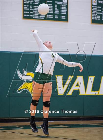 Thumbnail 3 in Park View @ Loudoun Valley photogallery.