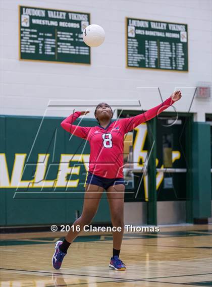 Thumbnail 1 in Park View @ Loudoun Valley photogallery.