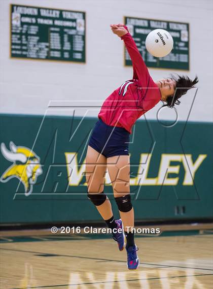 Thumbnail 1 in Park View @ Loudoun Valley photogallery.