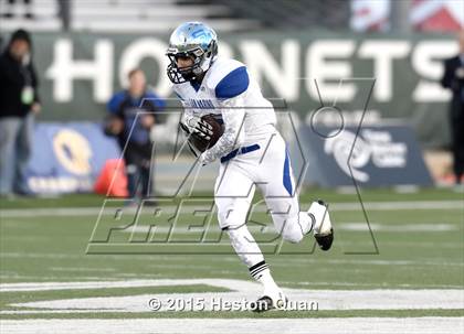 Thumbnail 2 in Central Catholic vs. San Marino (CIF State Small Schools Open Division Final) photogallery.