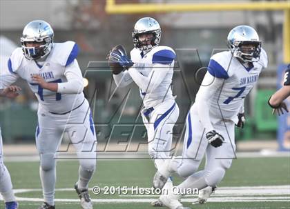 Thumbnail 3 in Central Catholic vs. San Marino (CIF State Small Schools Open Division Final) photogallery.