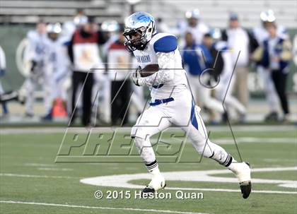 Thumbnail 2 in Central Catholic vs. San Marino (CIF State Small Schools Open Division Final) photogallery.