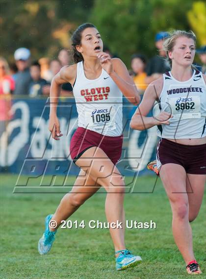 Thumbnail 2 in Clovis Invitational Division 2 5K Varsity Girls Race photogallery.