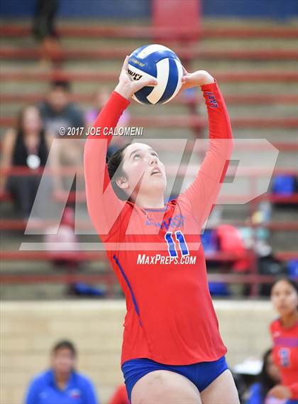 Thumbnail 3 in St. Anthony @ Jefferson photogallery.