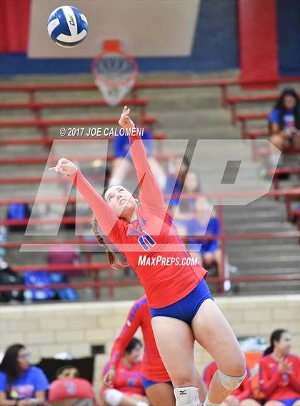 Thumbnail 3 in St. Anthony @ Jefferson photogallery.