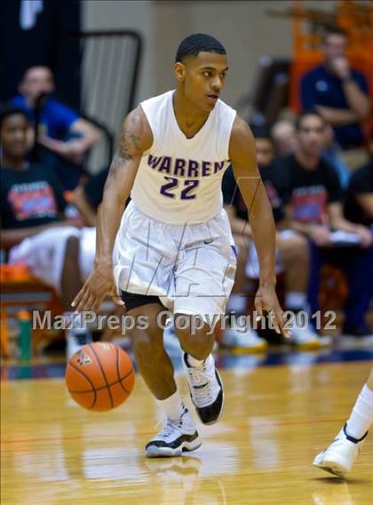 Thumbnail 1 in Warren vs. United (UIL 5A Regional Semifinal) photogallery.