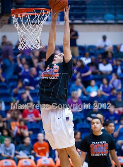 Thumbnail 2 in Warren vs. United (UIL 5A Regional Semifinal) photogallery.