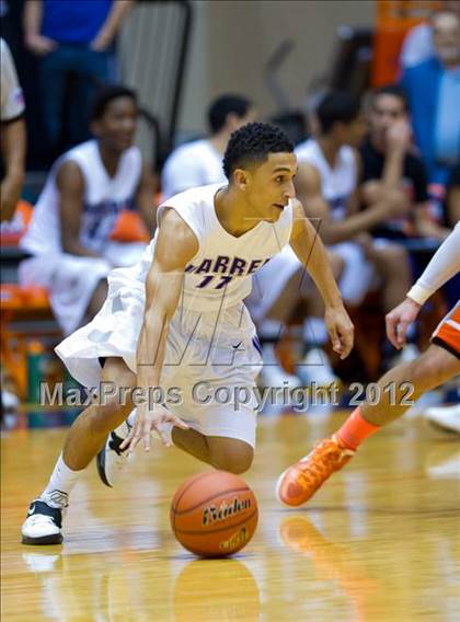 Thumbnail 3 in Warren vs. United (UIL 5A Regional Semifinal) photogallery.