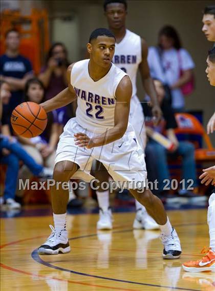 Thumbnail 2 in Warren vs. United (UIL 5A Regional Semifinal) photogallery.