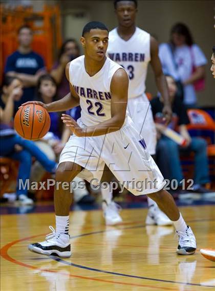 Thumbnail 3 in Warren vs. United (UIL 5A Regional Semifinal) photogallery.