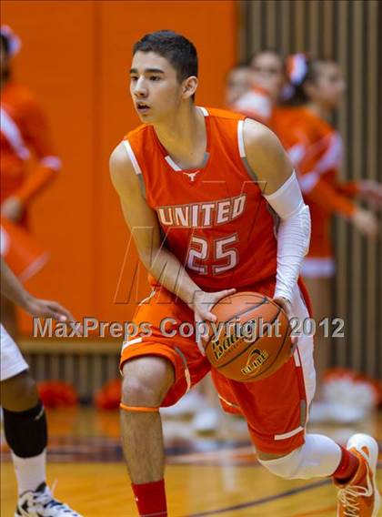 Thumbnail 3 in Warren vs. United (UIL 5A Regional Semifinal) photogallery.