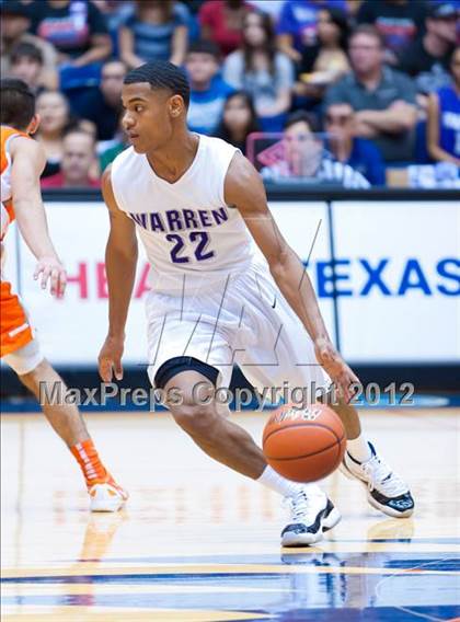 Thumbnail 1 in Warren vs. United (UIL 5A Regional Semifinal) photogallery.