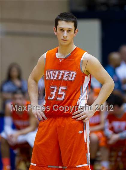 Thumbnail 3 in Warren vs. United (UIL 5A Regional Semifinal) photogallery.