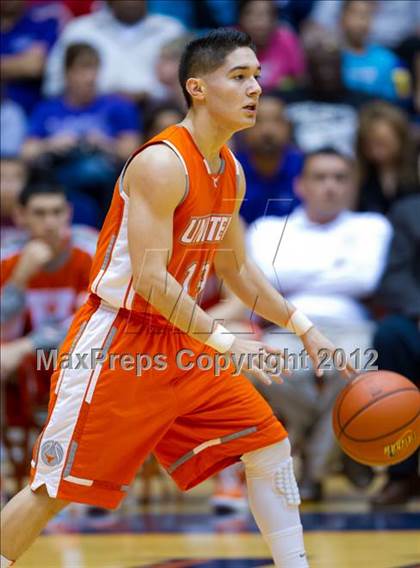 Thumbnail 2 in Warren vs. United (UIL 5A Regional Semifinal) photogallery.