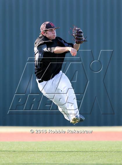 Thumbnail 2 in Poteet vs Rockwall-Heath (UIL 5A Regional Quarterfinal) photogallery.