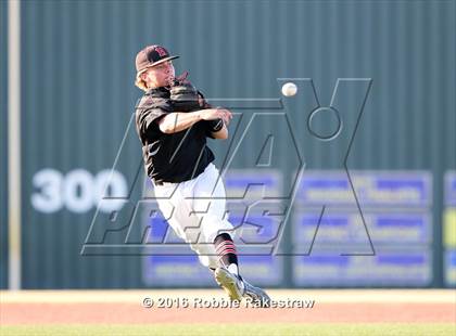 Thumbnail 1 in Poteet vs Rockwall-Heath (UIL 5A Regional Quarterfinal) photogallery.