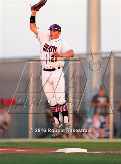 Thumbnail 3 in Poteet vs Rockwall-Heath (UIL 5A Regional Quarterfinal) photogallery.
