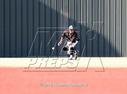 Thumbnail 2 in Poteet vs Rockwall-Heath (UIL 5A Regional Quarterfinal) photogallery.