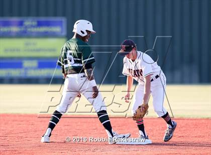 Thumbnail 2 in Poteet vs Rockwall-Heath (UIL 5A Regional Quarterfinal) photogallery.