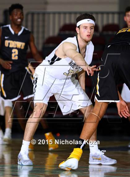 Thumbnail 2 in Rock Canyon vs. Bishop O'Dowd (Tarkanian Classic) photogallery.