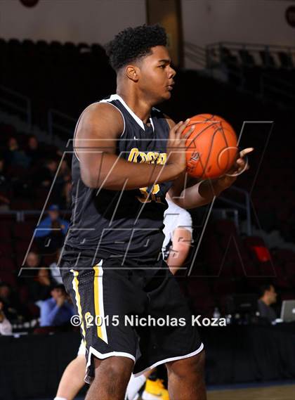 Thumbnail 2 in Rock Canyon vs. Bishop O'Dowd (Tarkanian Classic) photogallery.
