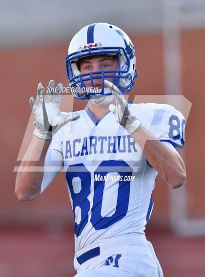 Thumbnail 2 in Roosevelt [Theodore] vs MacArthur [Douglas] photogallery.