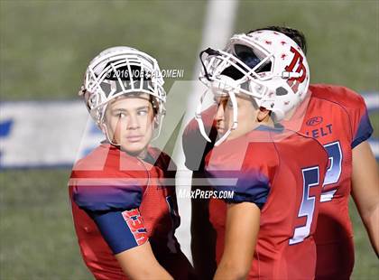 Thumbnail 1 in Roosevelt [Theodore] vs MacArthur [Douglas] photogallery.